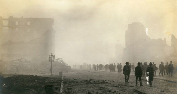 ★ Mardi 11 Avril ★ Kodak Parmi Des Ruines : Les Photographes Amateurs Du Tremblement De Terre De San Francisco, Avril 1906