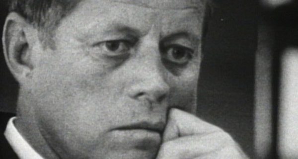 ★ Dimanche 19 Octobre ★  Crisis : Dans Les Coulisses D’un Affrontement Historique