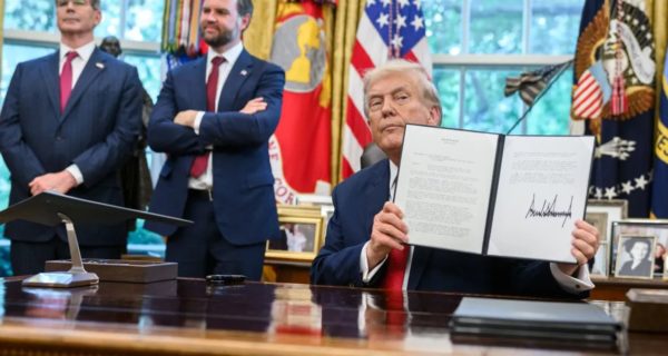 ★ Vendredi 23 Janvier ★ Trump : Un An Après